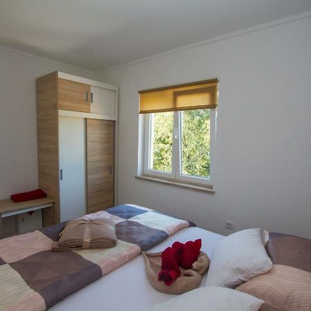 Apartment Krista Tinjan Экстерьер фото